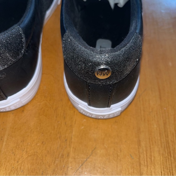 Nine West | Slip On Sneaker Shoe Black Glitter Silver Detail Women’s 7.5 - Picture 9 of 10